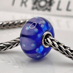 TROLLBEADS Purple & Blue Unique LAA 925S NEW Condition, Smooth Caterpillar